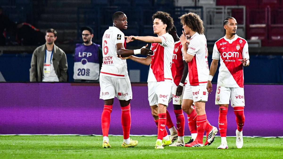 Akliouche explose contre le PSG et relance sa carrière