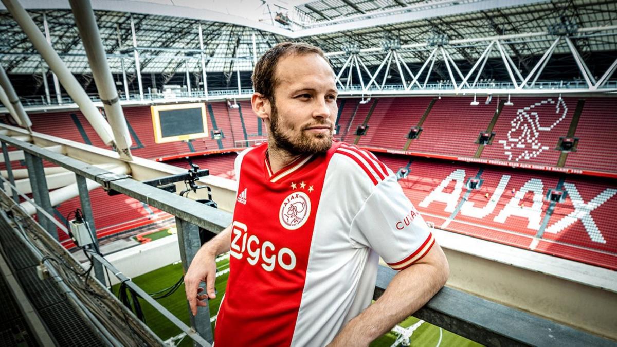 Le maillot home 22-23 de l'Ajax
