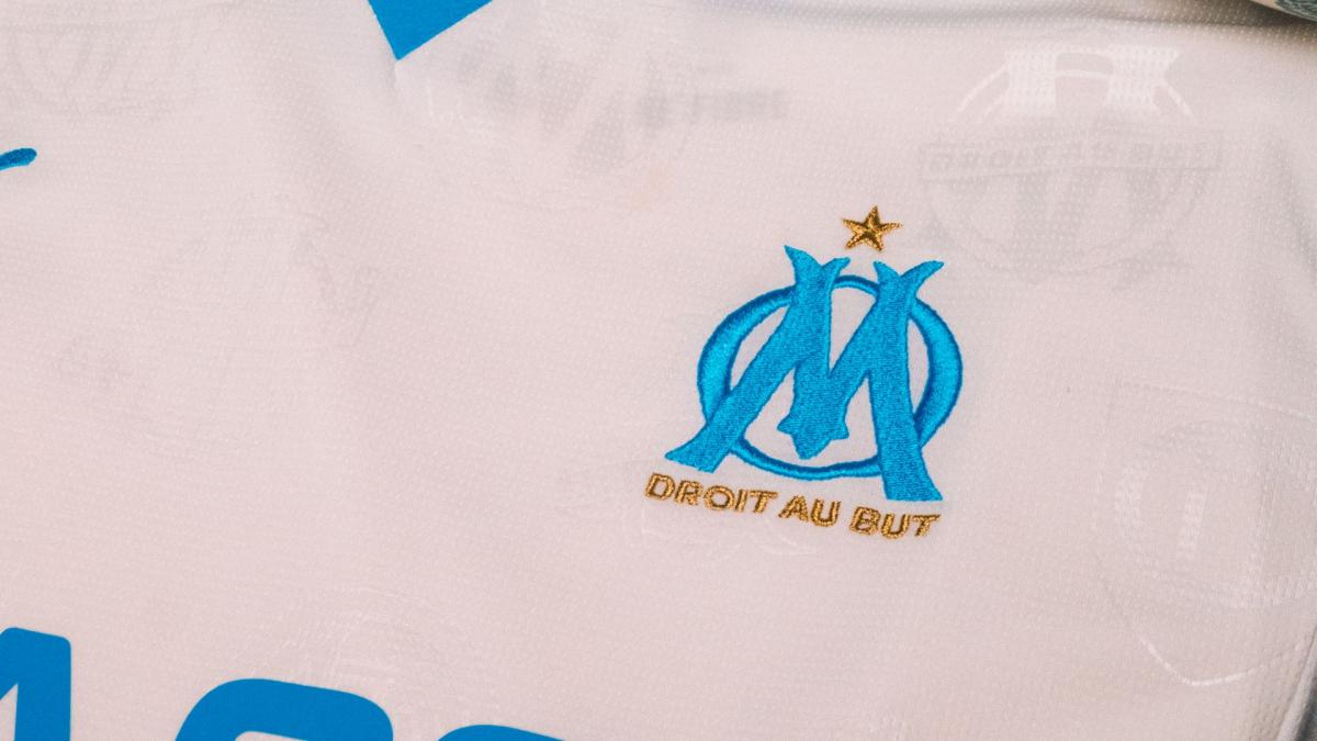 L’OM dévoile son nouveau maillot domicile pour 2025-26