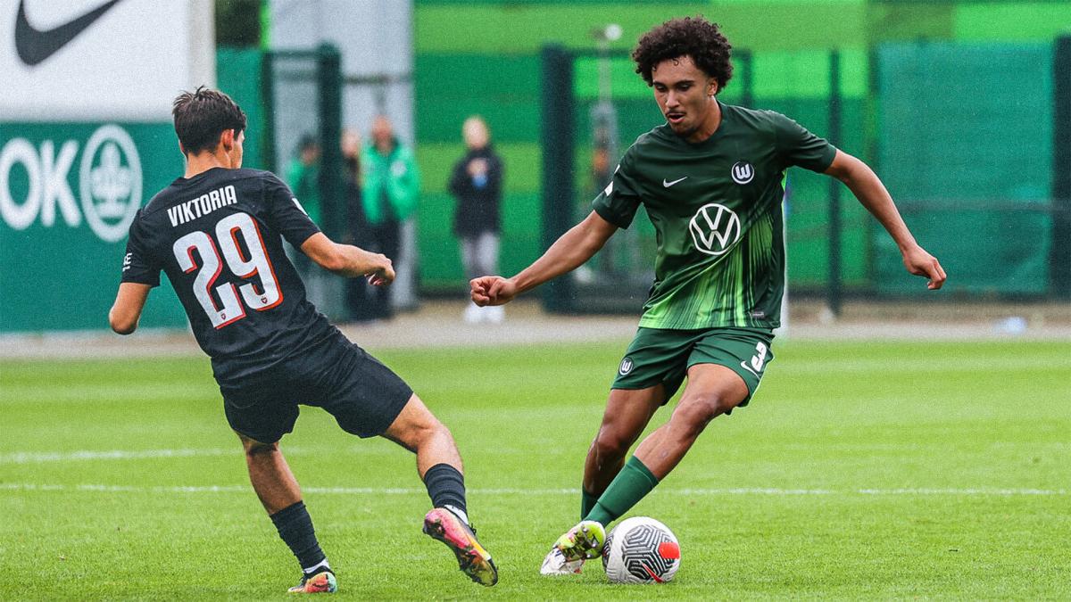 Wolfsbourg : Mathys Angely convoité en France 