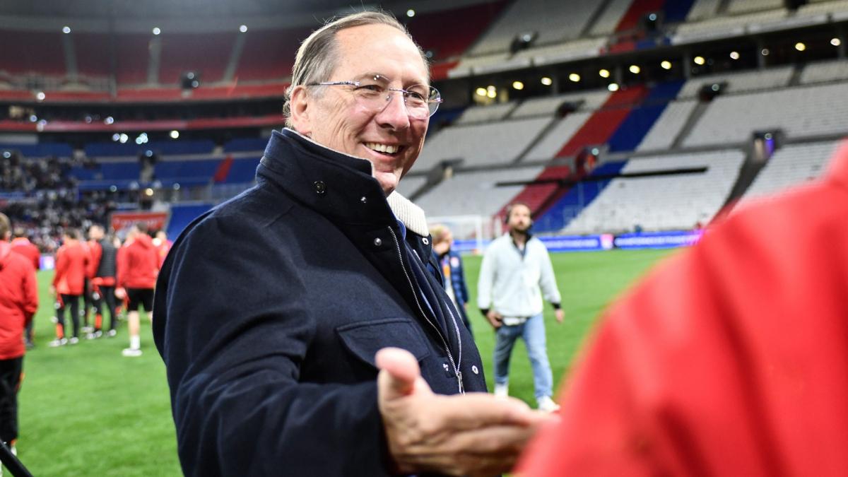 OL : les boutiques du club taguées