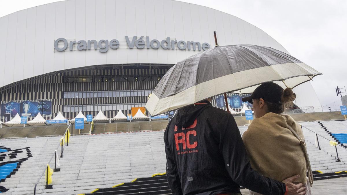 Banderoles, chants hostiles, virage fermé… le Vélodrome s’annonce bouillant !
