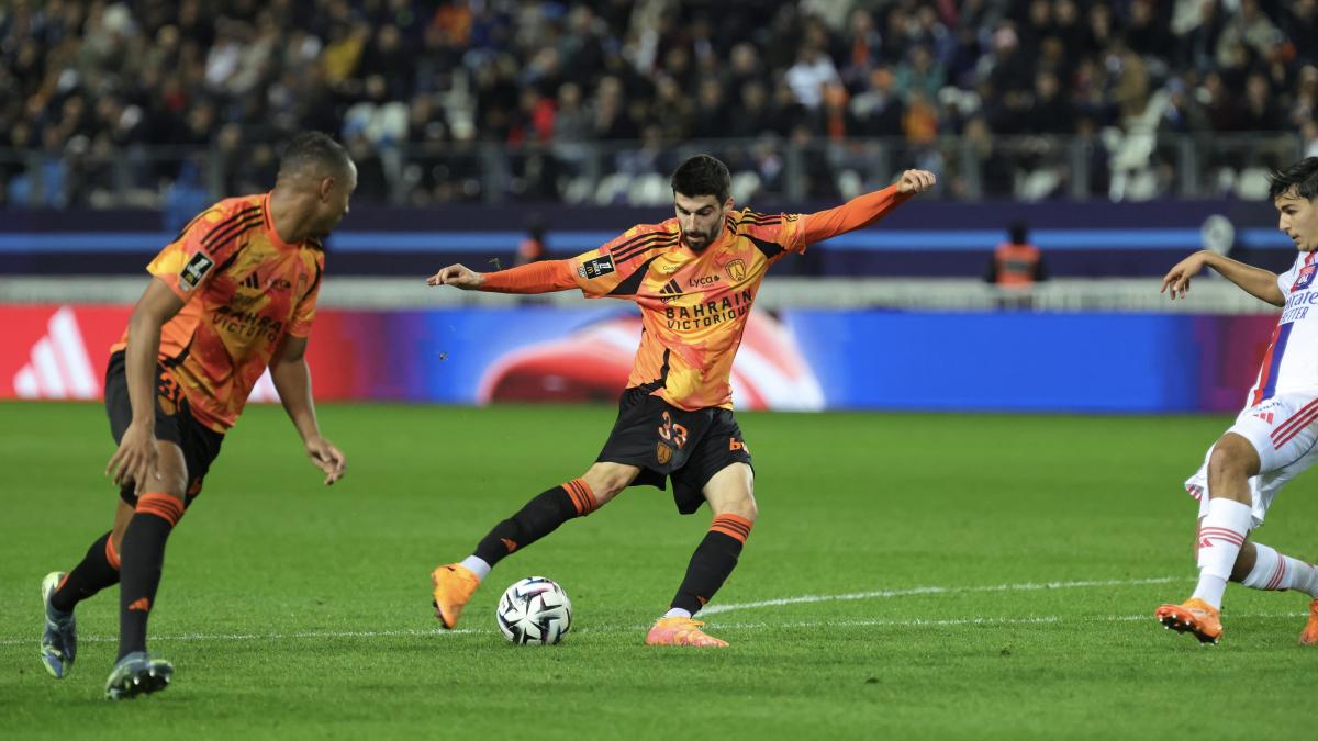 Paris FC : Pierre-Lees Melou forfait pour le derby face au PSG