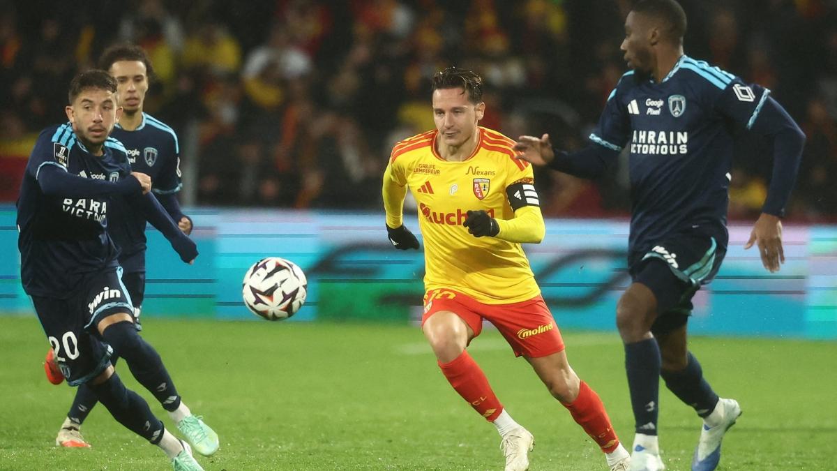 Ligue 1 : le RC Lens d’un grand Thauvin renverse le Paris FC dans une fin de match de folie