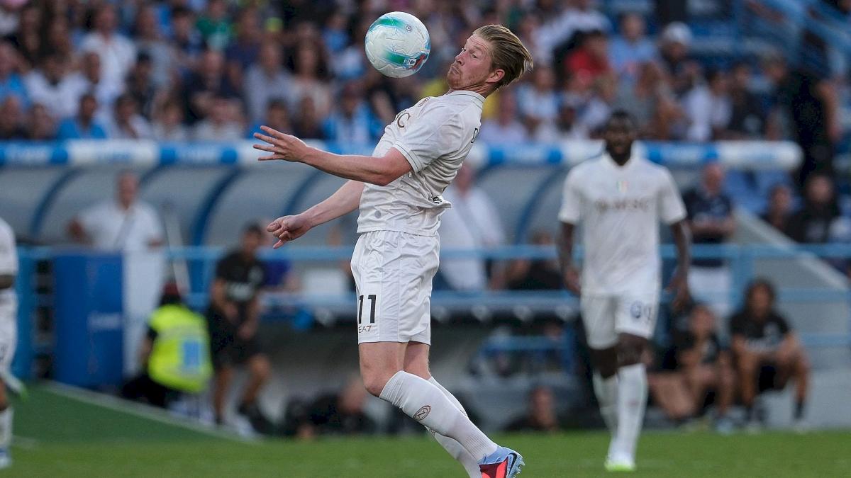 Napoli : les débuts magiques de Kevin De Bruyne en Italie