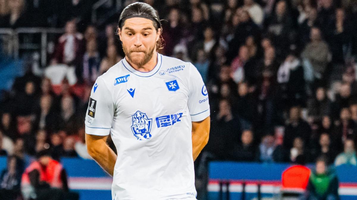 Auxerre : les regrets de Francisco Sierralta après la défaite sur le fil contre Lens