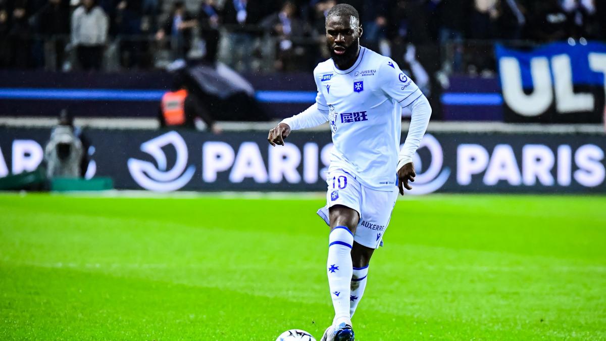 AJA : Lassine Sinayoko en discussion avec plusieurs clubs français et européens