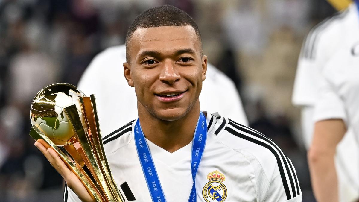 Mbappé nouveau 10 du Real Madrid : quand hériter d’un numéro devient un poids… ou une légende 