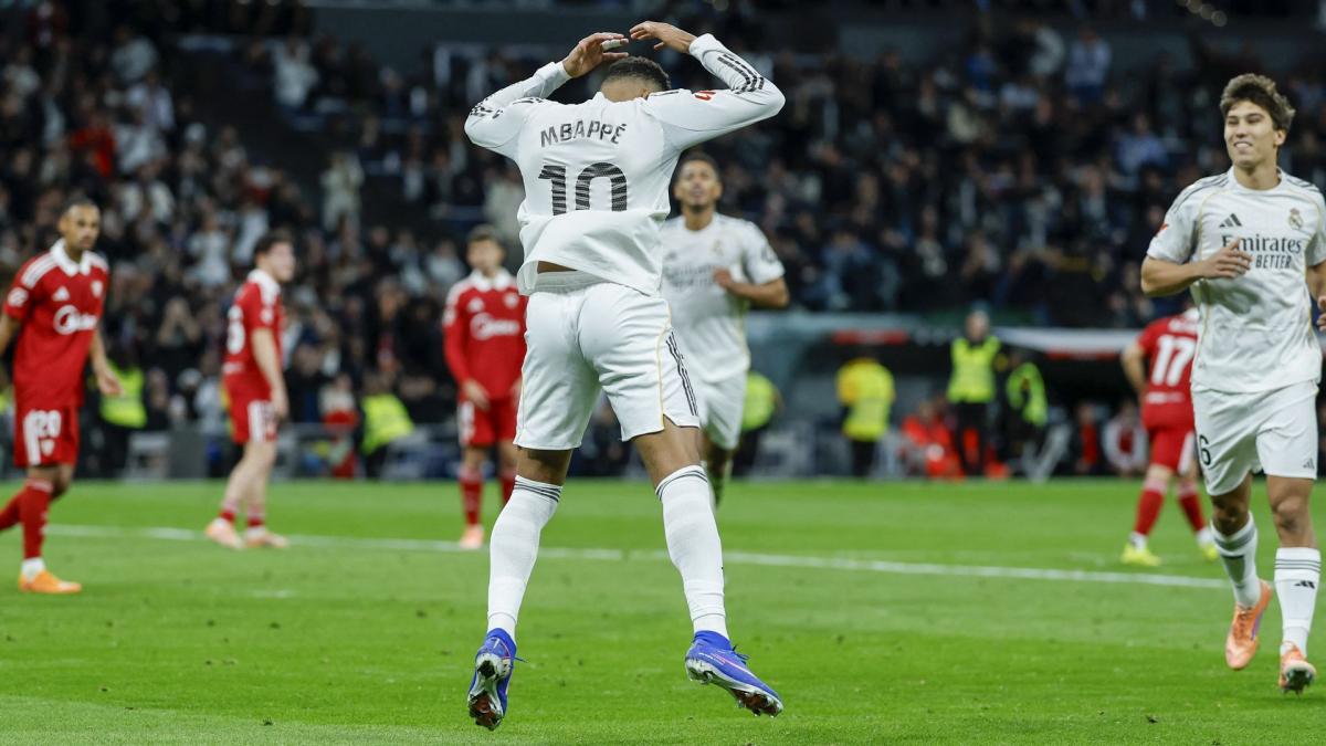 Real Madrid : Kylian Mbappé est-il vraiment autant apprécié que Cristiano Ronaldo ?