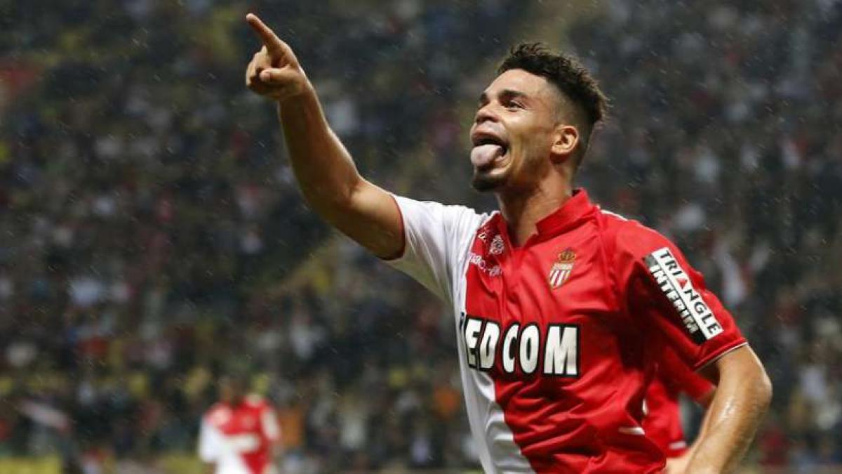 Officiel Emmanuel Rivière rejoint Newcastle