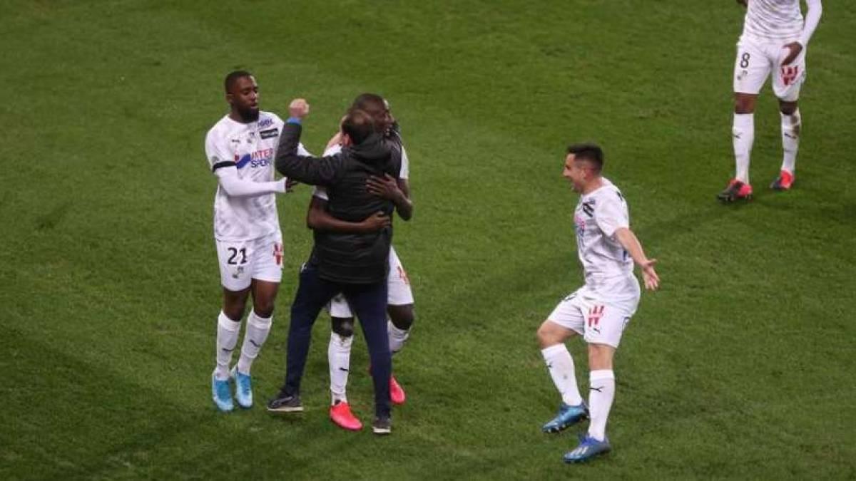 Amiens Est Passe Tout Pres De L Exploit Contre L Ogre Psg