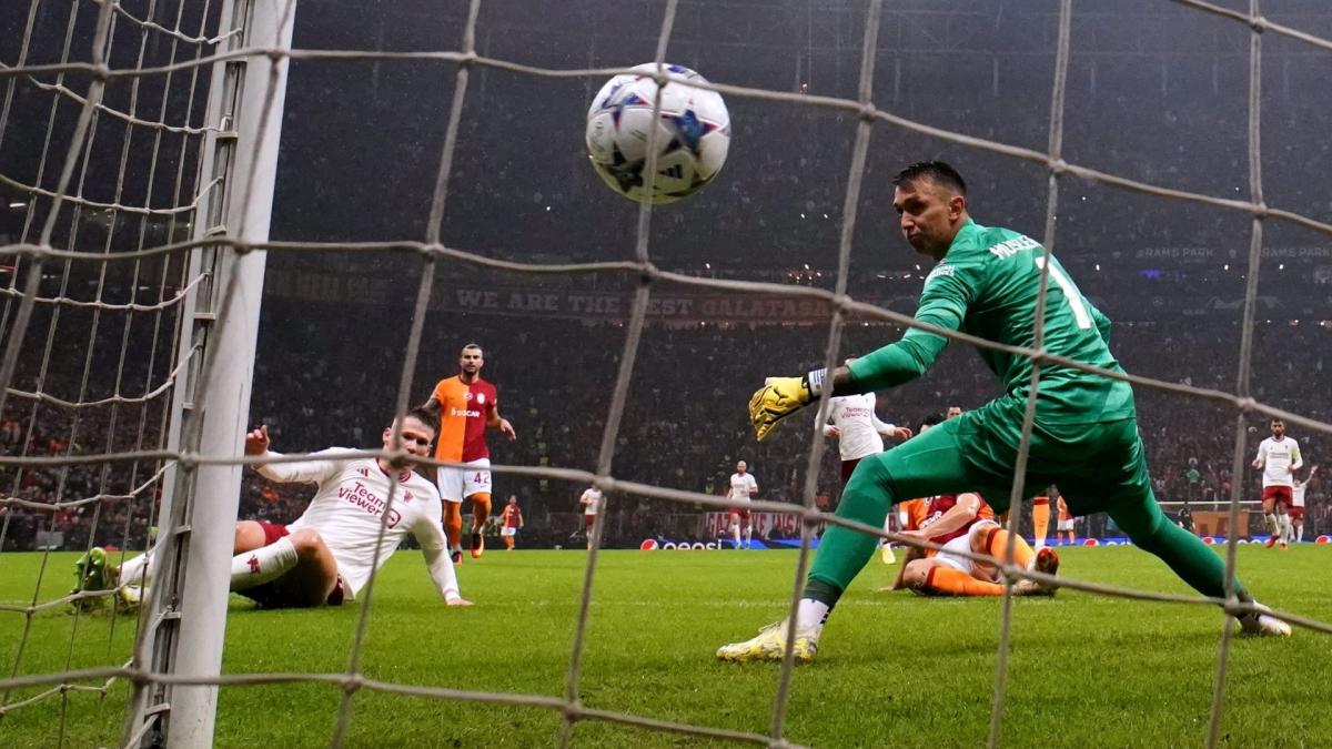 Ligue des Champions : match fou entre Galatasaray et Manchester United, le PSV renverse le Séville FC