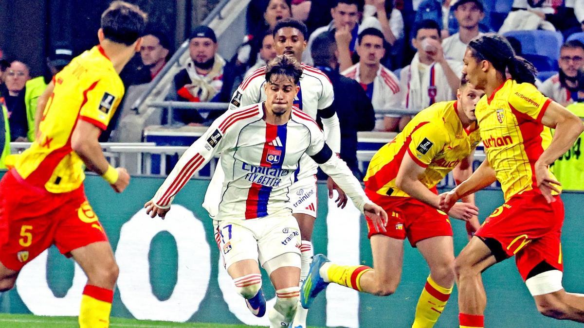 «Une honte», «on a été catastrophiques» : l’OL enrage après l’humiliation face à Lens