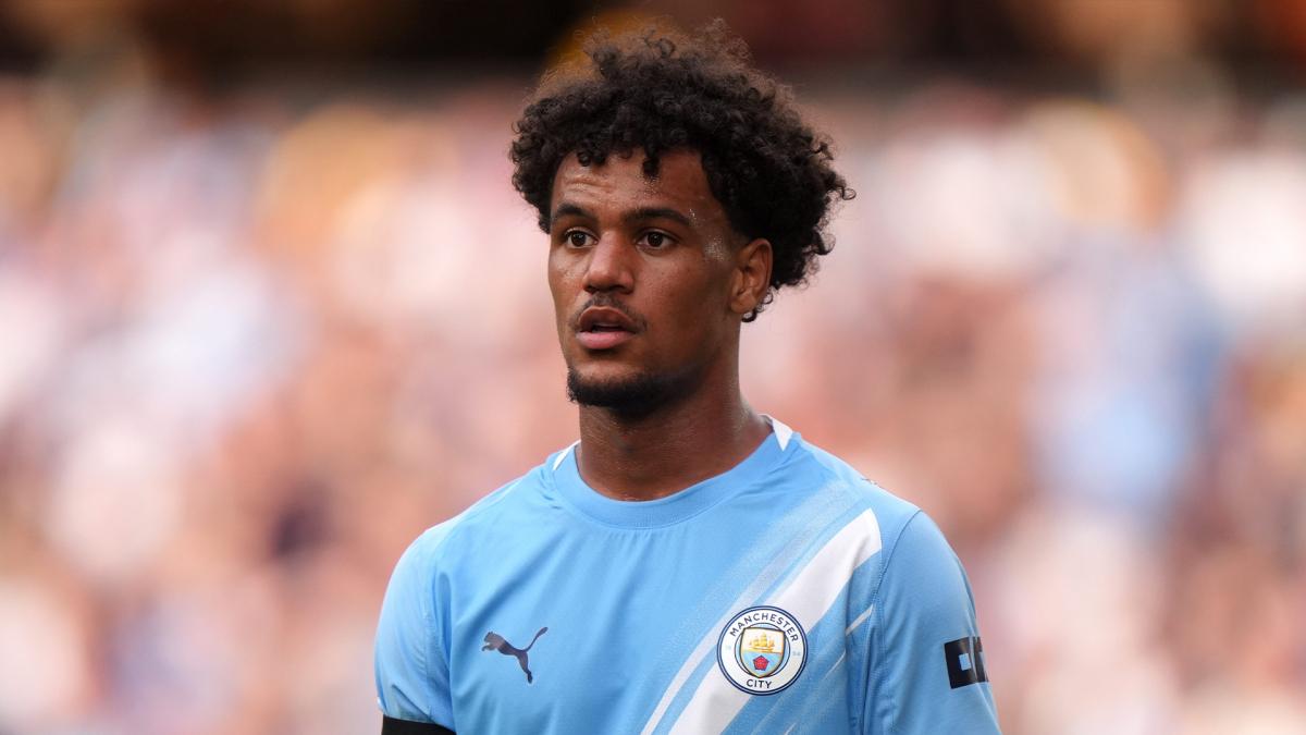 Man City : le départ d’Oscar Bobb se précise 