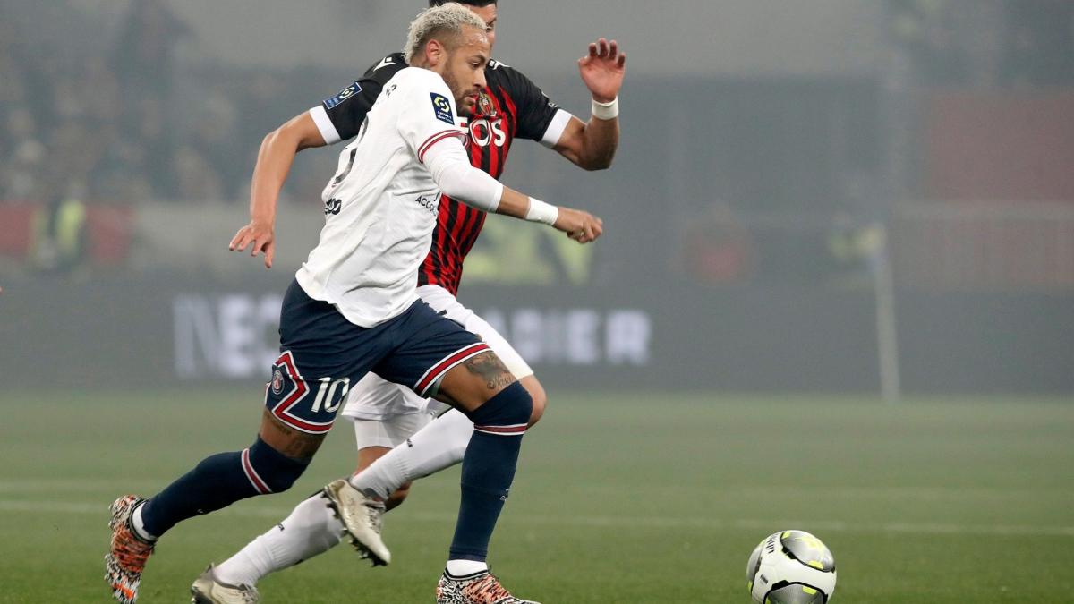 Football.fr - C'est l'info foot-business du week-end: après 15 ans chez Nike,  Neymar Jr. va signer chez Puma 👀