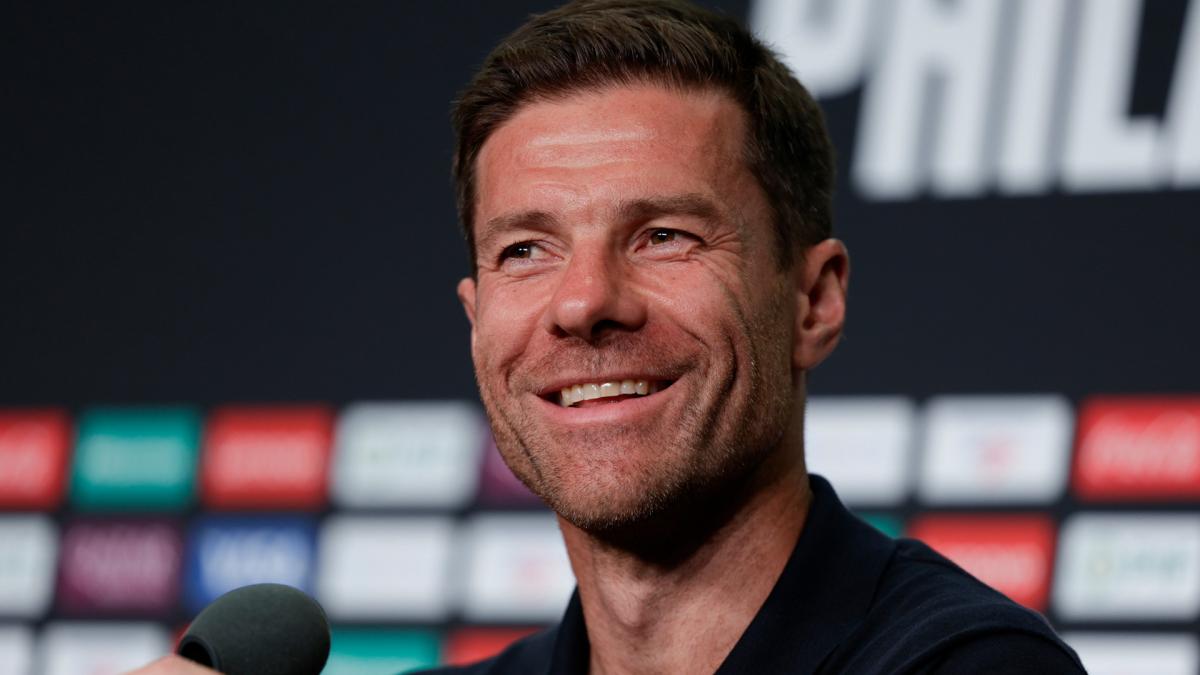 Real Madrid : Xabi Alonso reçoit du poisson en pleine conférence de presse