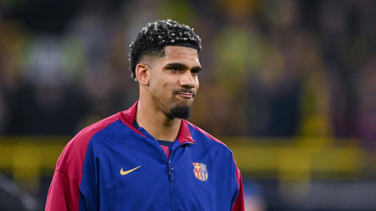 Ronald Araujo menace de claquer la porte du FC Barcelone