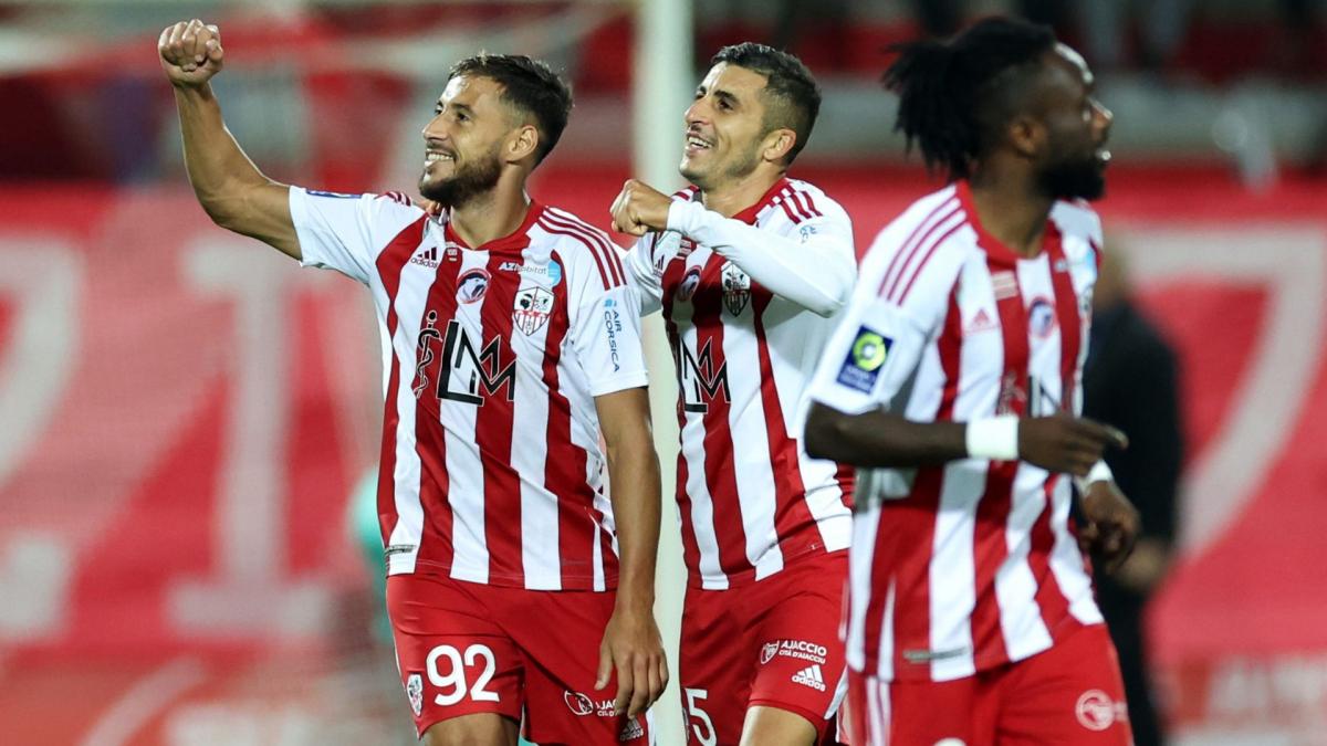 Algérie, Ajaccio : la belle renaissance de Youcef Belaïli
