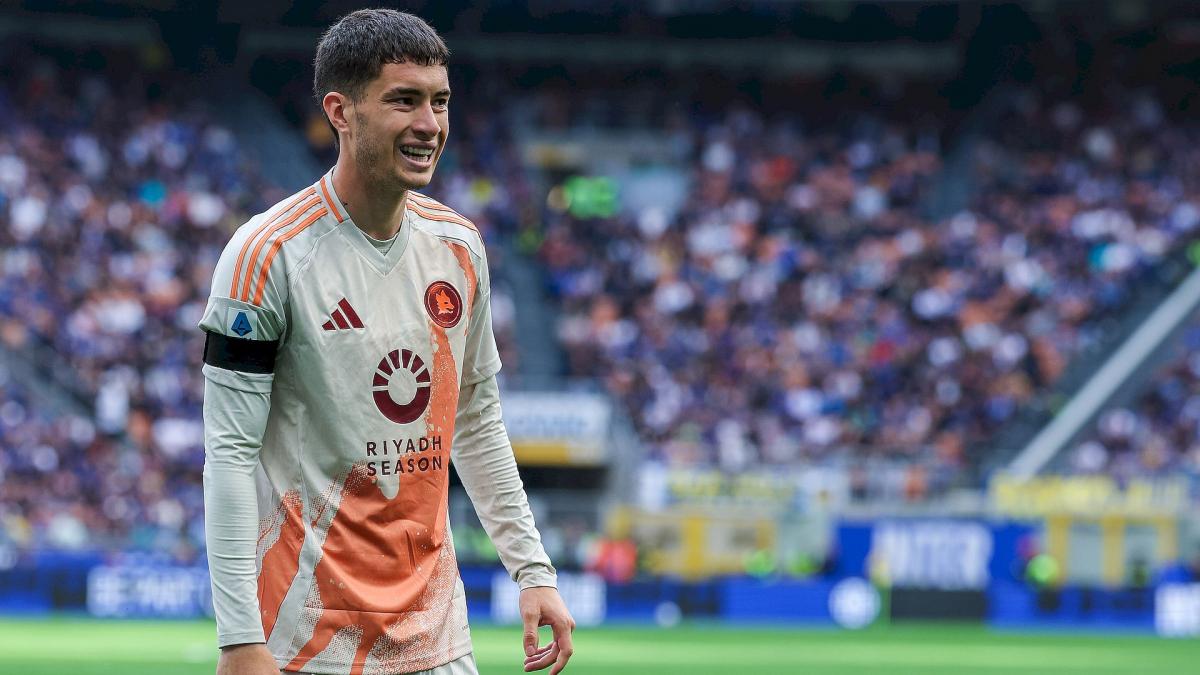 Serie A : l’AS Rome prend la tête provisoirement en dominant la Cremonese 