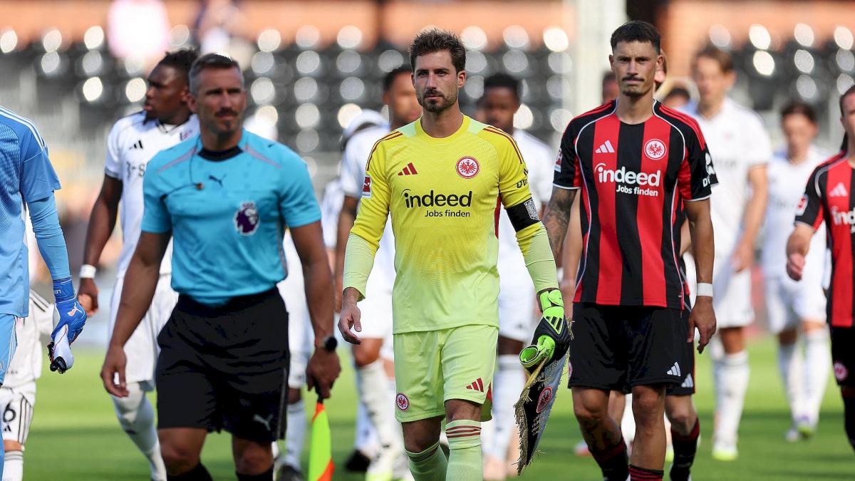 Paris FC : Kevin Trapp absent du groupe de Francfort et déchu de son brassard de capitaine