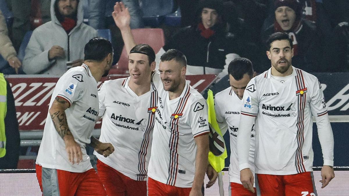 Serie A : Cremonese surprend Bologne, Vardy s’offre un doublé