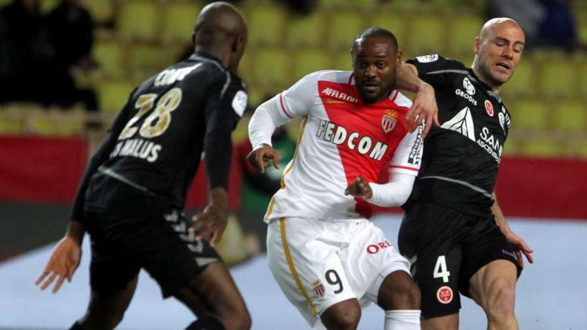 L’emblématique Vagner Love prend sa retraite