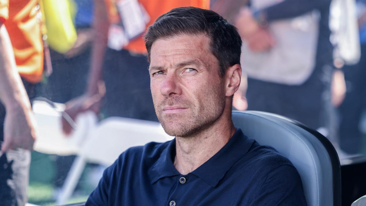 Real Madrid : les supporters ont parlé avec Xabi Alonso à la sortie du Bernabéu