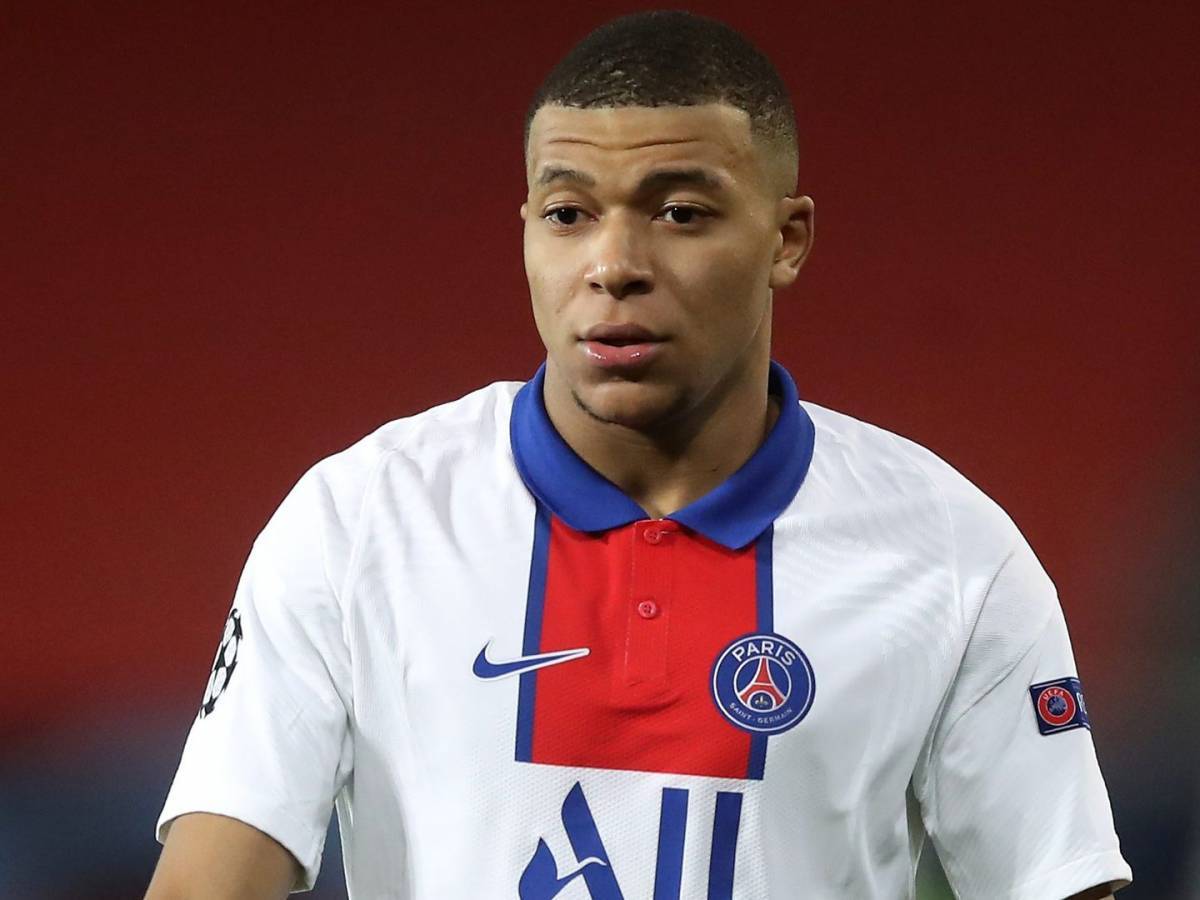 Psg Le Cas Kylian Mbappe Pose Question