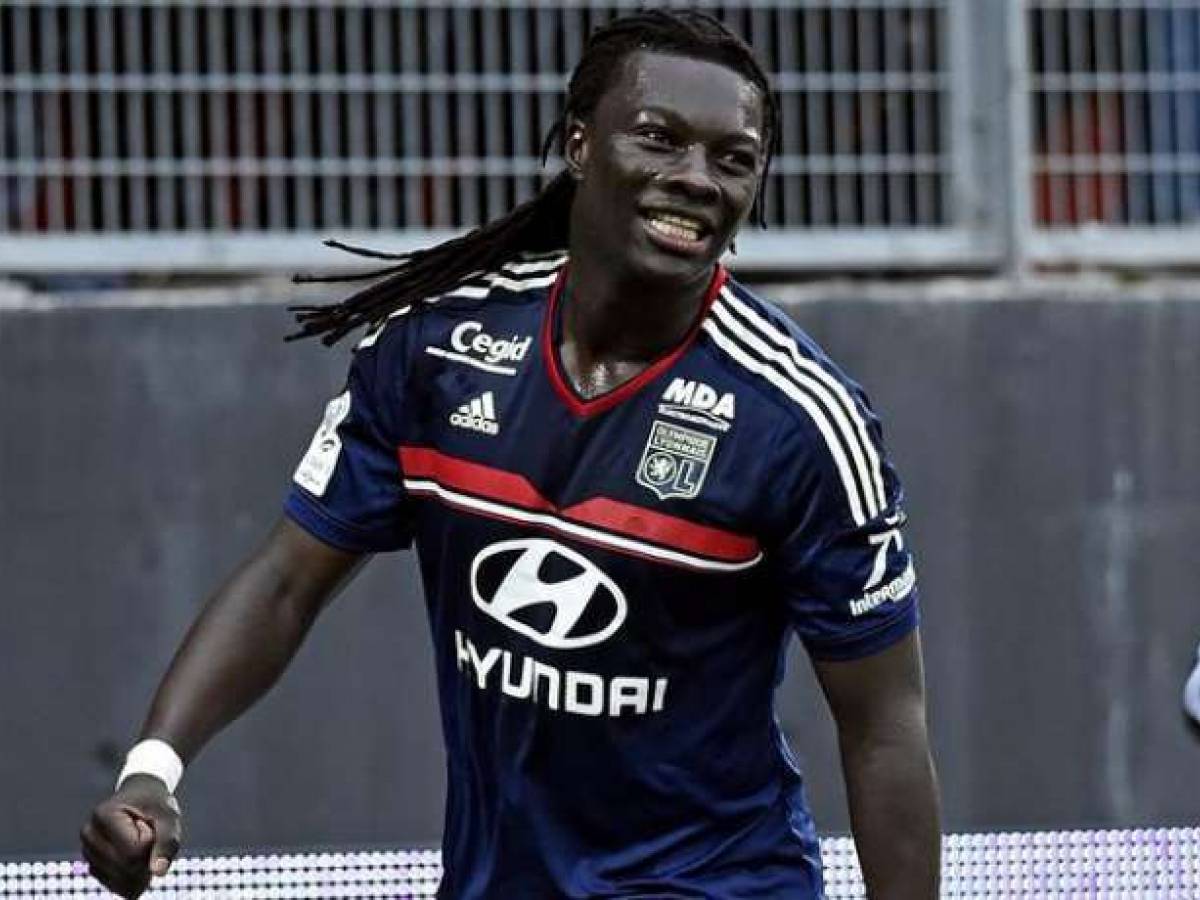 Figurine Collector Bafétimbi Gomis – Olympique Lyonnais 2010 (crampons Chaussures Portés, édition Limitée)