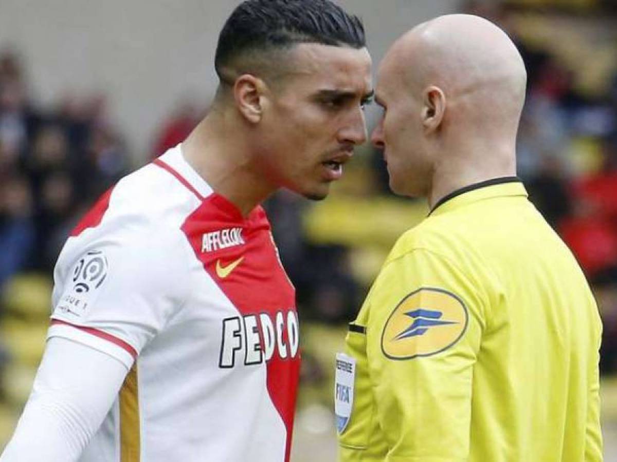 Monaco Lance Une Procedure Disciplinaire Contre Nabil Dirar