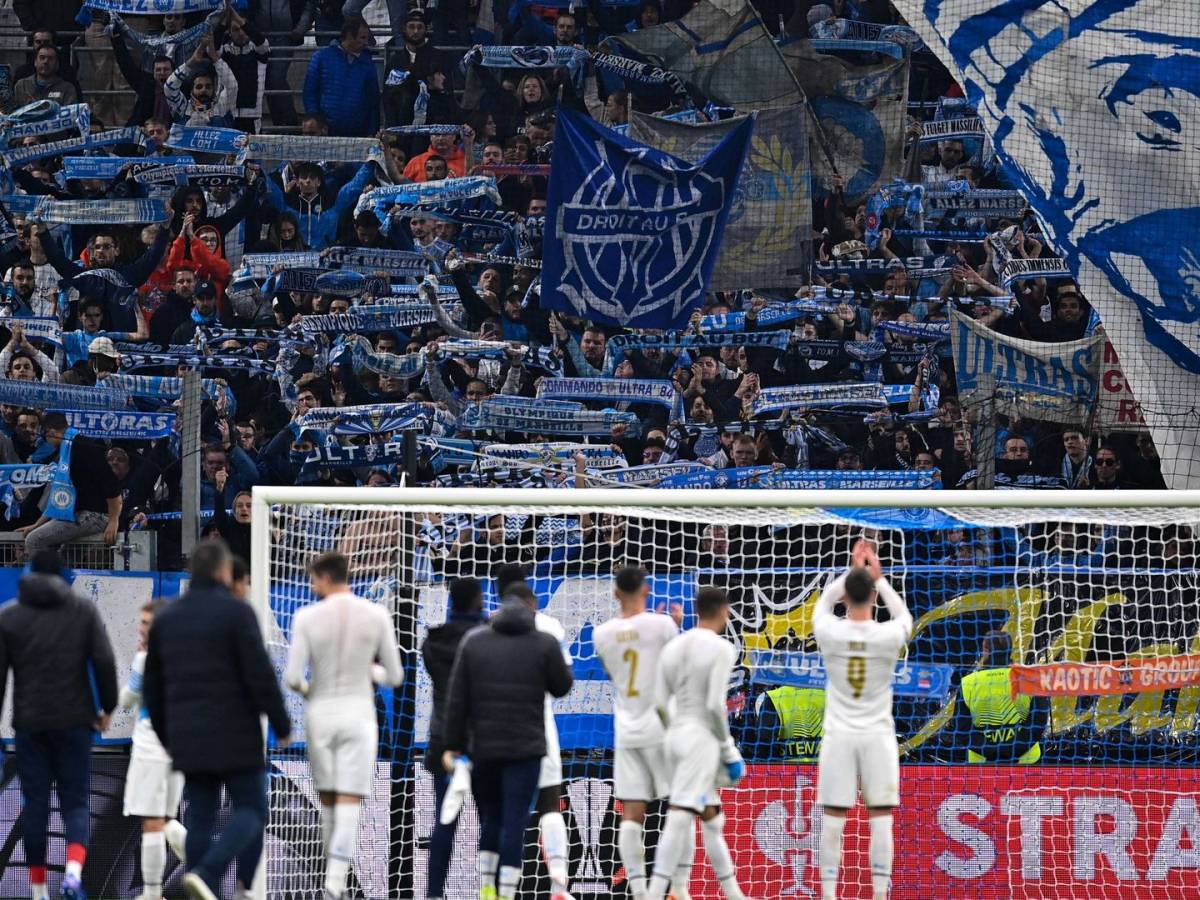 Fanion OM Marseille Vs Lazio - Europa League 2022 - Supporters
