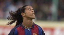 Ronaldinho fait une dedicace au FC Grésilles