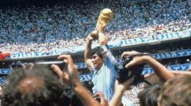 Un maillot légendaire de Diego Maradona vendu pour plusieurs millions d'euros