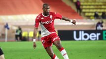 Djibril Sidibé sur la short-list de Fulham