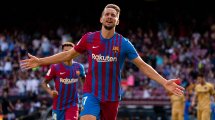 Le FC Barcelone impose un ultimatum à Luuk de Jong