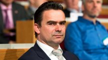 Ajax : Overmars futur directeur sportif du Barça ?