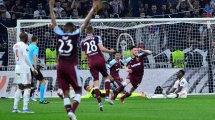 Ligue Europa : l'OL giflé par West Ham, le Barça tombe face à l'Eintracht Francfort