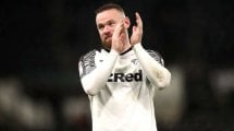 Wayne Rooney s'oppose à la reprise du foot anglais