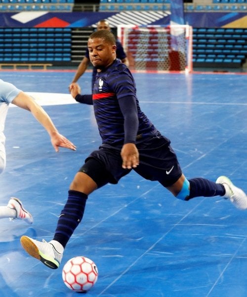 Chaussures de foot pourquoi choisir une paire de futsal