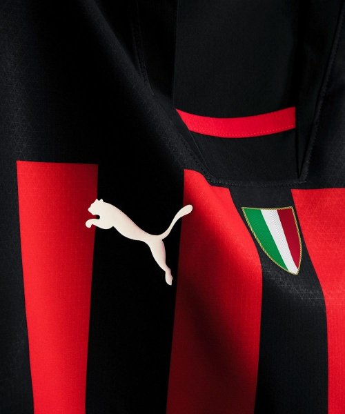Nouveau maillot AC Milan 22-23 de PUMA