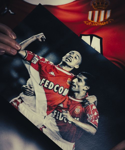 L’AS Monaco sort un nouveau maillot vintage