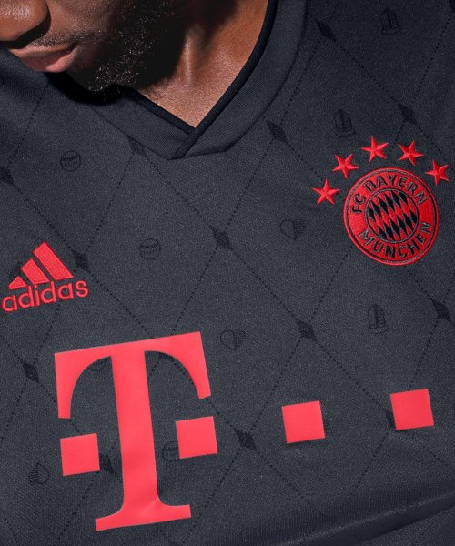 Le maillot third du Bayern Munich pour la saison 2022/2023 