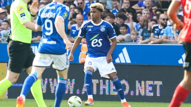 Andrey Santos avec le maillot de Strasbourg la saison dernière