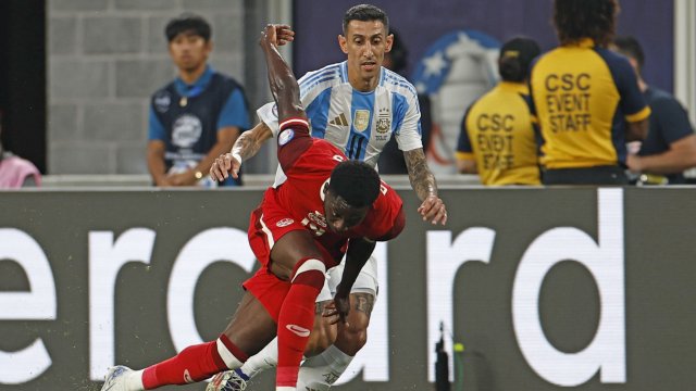 Angel Di Maria Alphonso Davies copa24