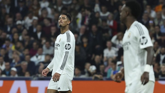 Jude Bellingham et Vinicius Jr après la défaite du Real Madrid contre Milan