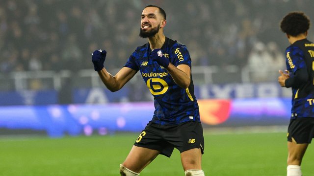Nabil Bentaleb célèbre un but avec le LOSC