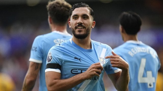 Rayan Cherki avec Manchester City