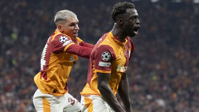 Davinson Sanchez Lucas Torreira 2526