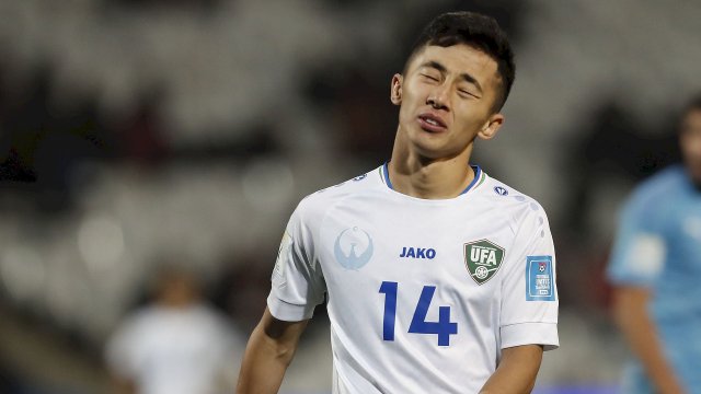 Abbosbek Fayzullayev avec l'Ouzbékistan