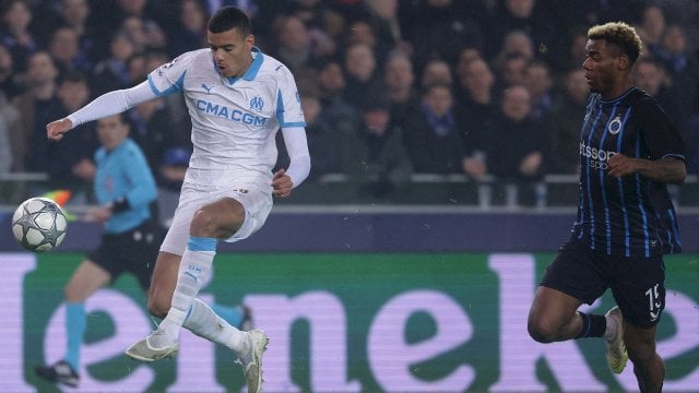 Greenwood (OM) et Onyedika (FC Bruges)